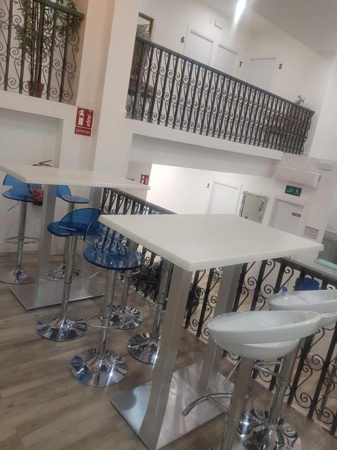 Palafox 23 Hostel Madrid Bagian luar foto