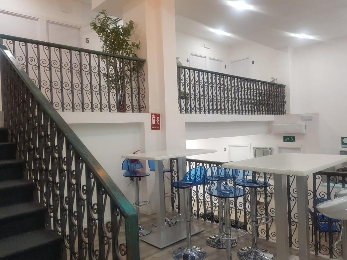 Palafox 23 Hostel Madrid Bagian luar foto