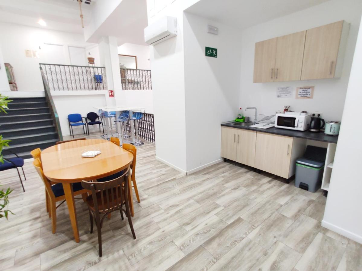 Palafox 23 Hostel Madrid Bagian luar foto