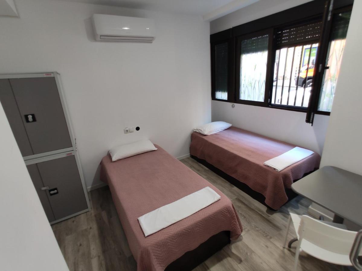 Palafox 23 Hostel Madrid Bagian luar foto
