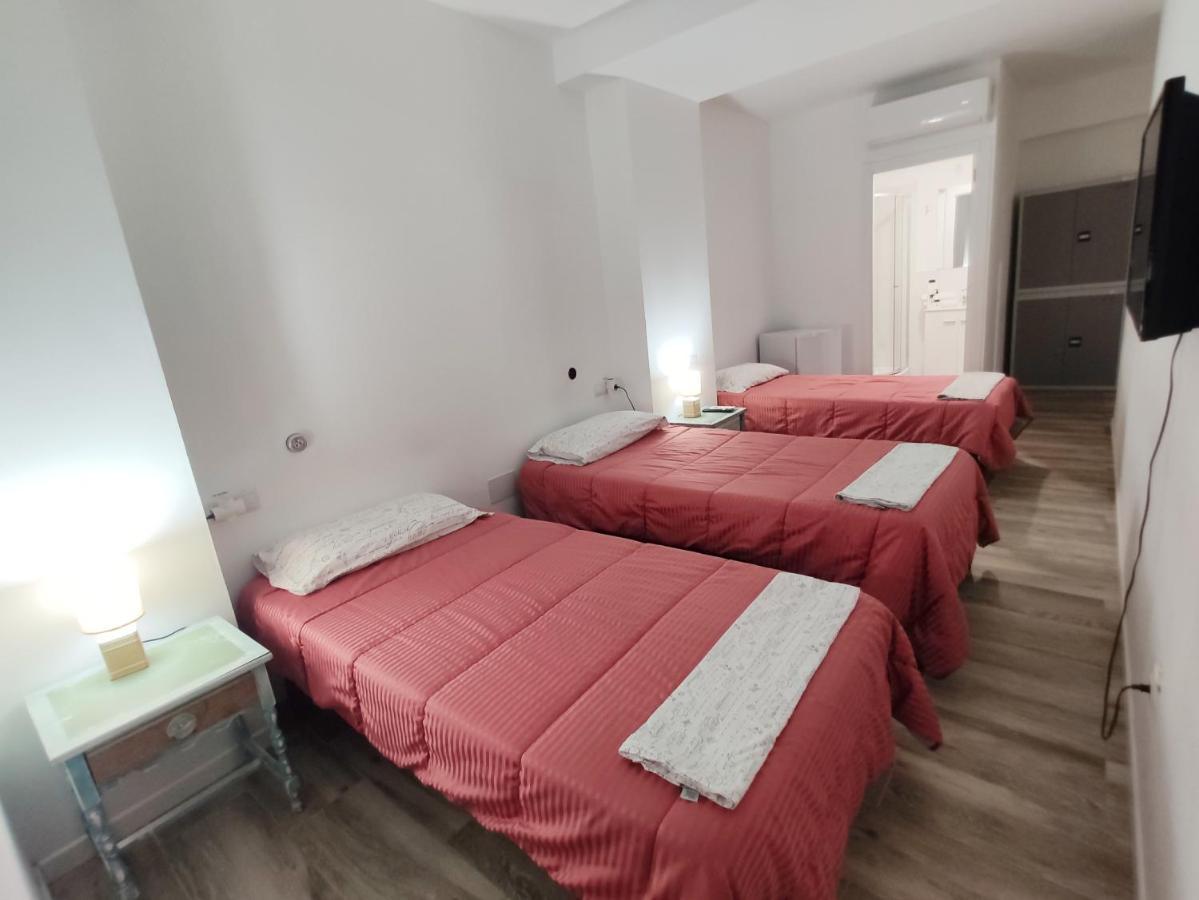 Palafox 23 Hostel Madrid Bagian luar foto